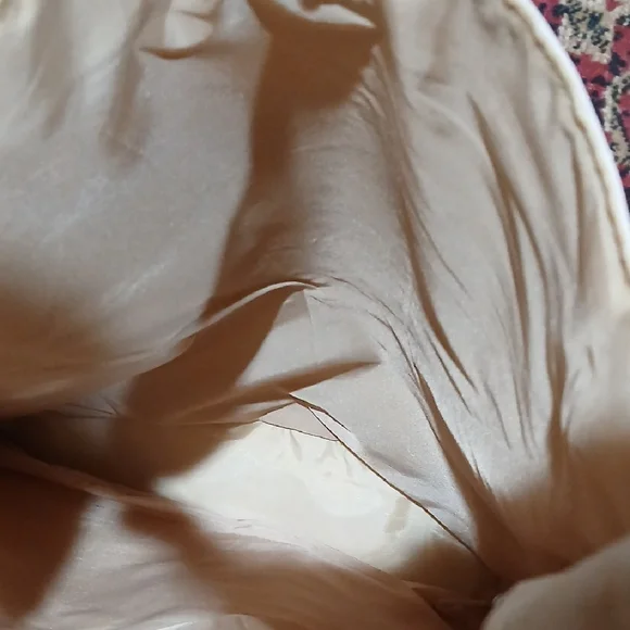 Chic Fringe Beige Shoulder Bag - Picture 3 of 10